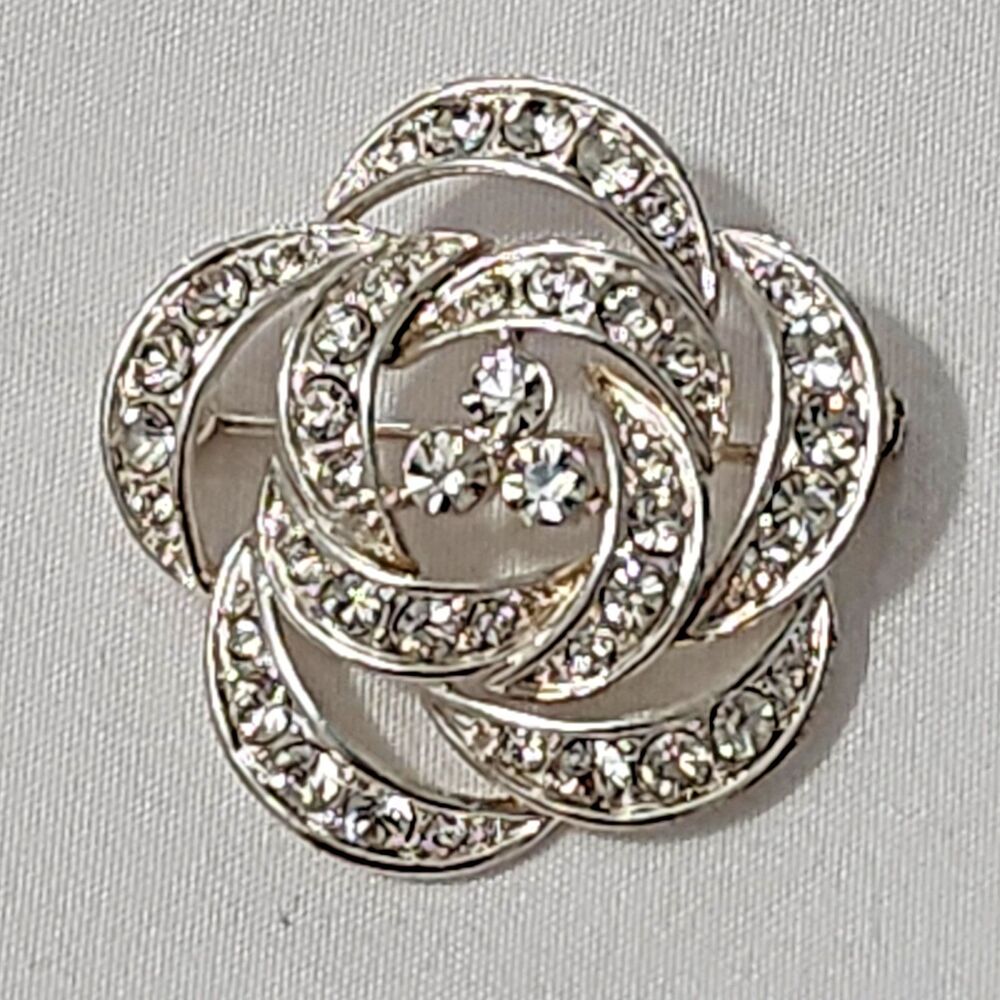 Vintage Flower Brooch Pin White Clear Crystal Rhinestone PAVE Silver Tone 1.25"